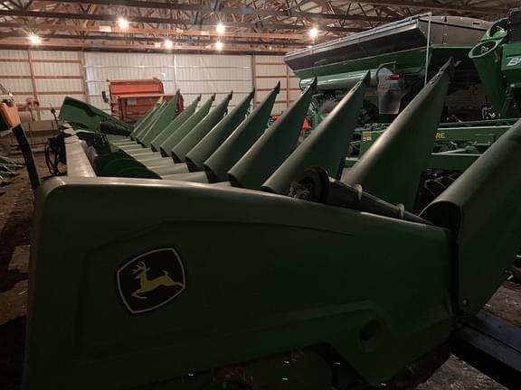 Image of John Deere C12R equipment image 1