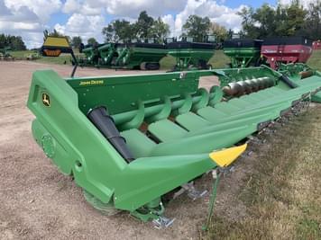 Main image John Deere C12R