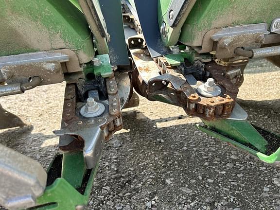 Image of John Deere C12R equipment image 3