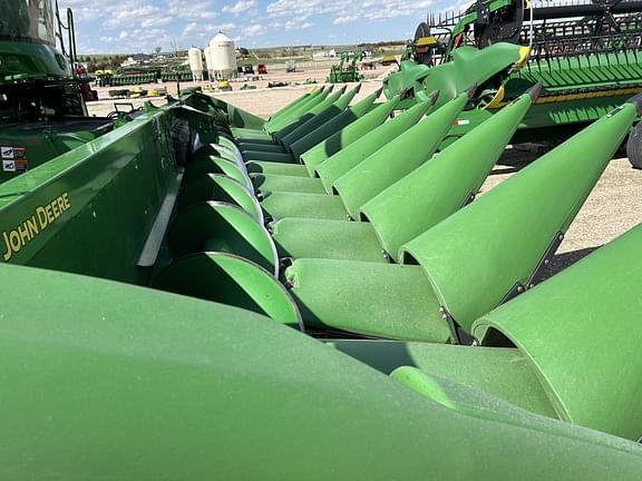Image of John Deere C12R equipment image 1