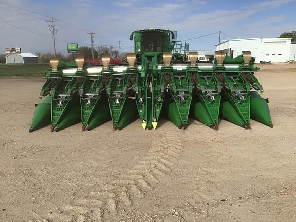 Image of John Deere C16F equipment image 1