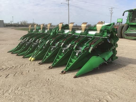 Image of John Deere C16F equipment image 2