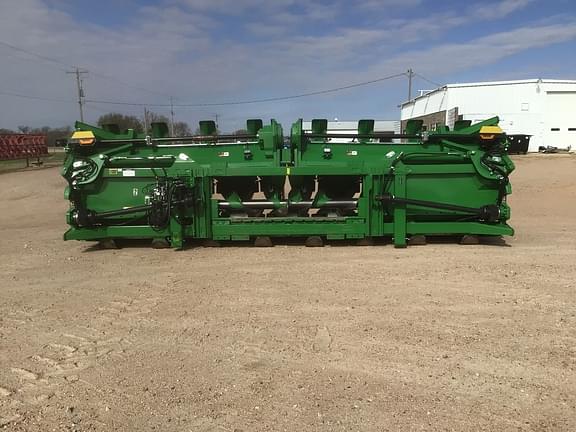 Image of John Deere C16F equipment image 4