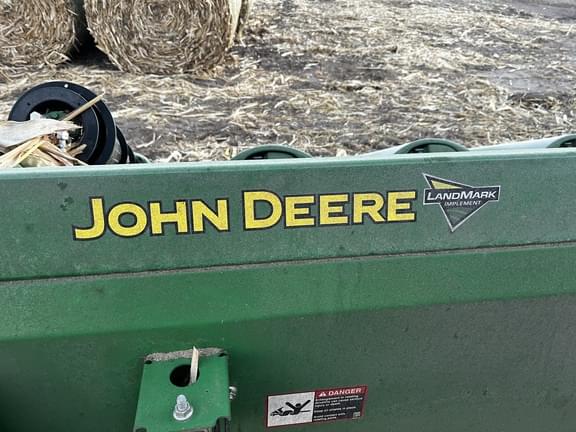 Image of John Deere C16F equipment image 3