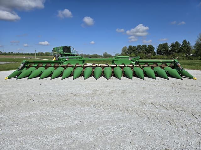 Image of John Deere C16F equipment image 1