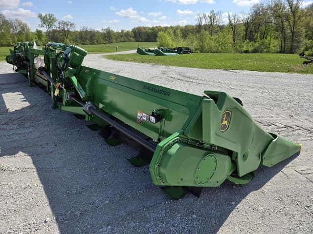 Image of John Deere C16F equipment image 4