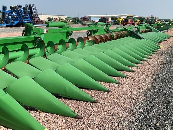 Image of John Deere C16F equipment image 2