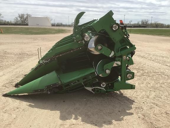 Image of John Deere C16F equipment image 3