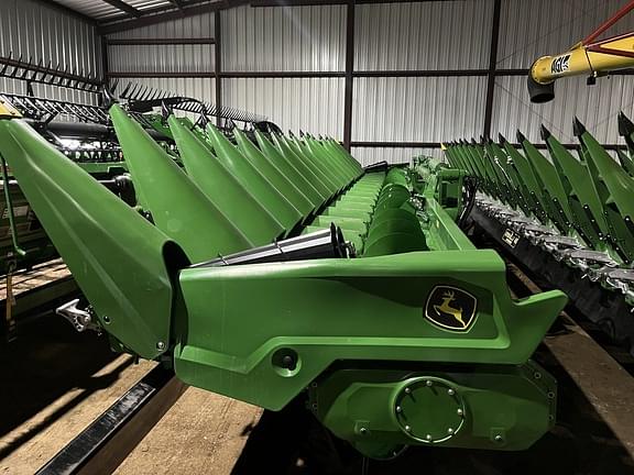 Image of John Deere C16F Primary image