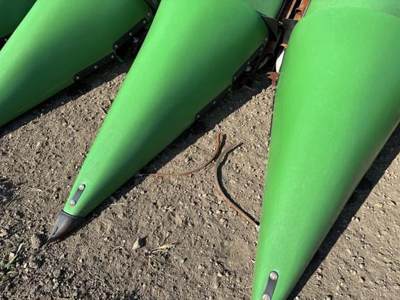 Image of John Deere C16F equipment image 3