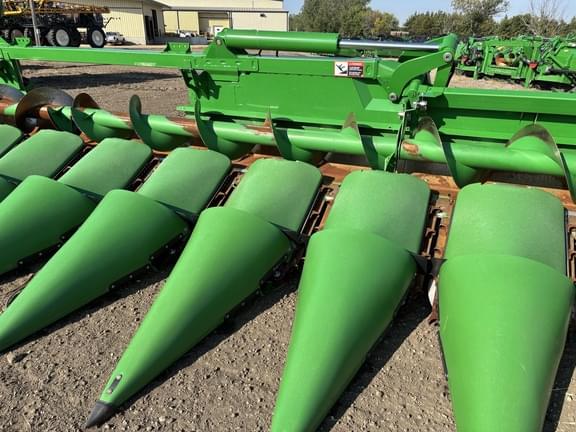 Image of John Deere C16F equipment image 2