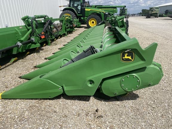 Image of John Deere C16F equipment image 4