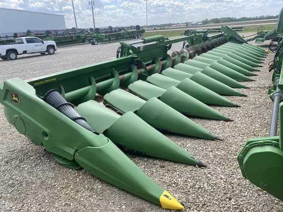 Image of John Deere C16F equipment image 2