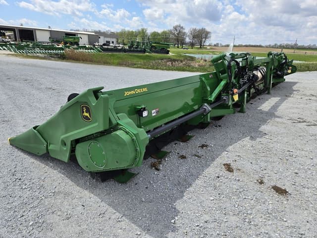 Image of John Deere C16F equipment image 2