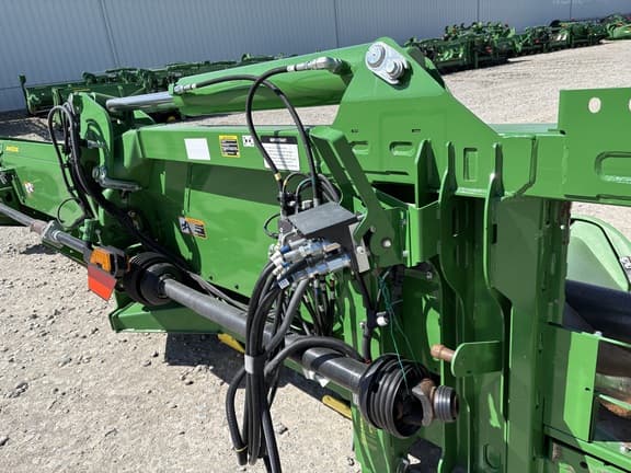 Image of John Deere C16F equipment image 4