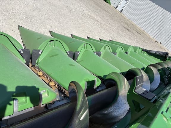 Image of John Deere C16F equipment image 2