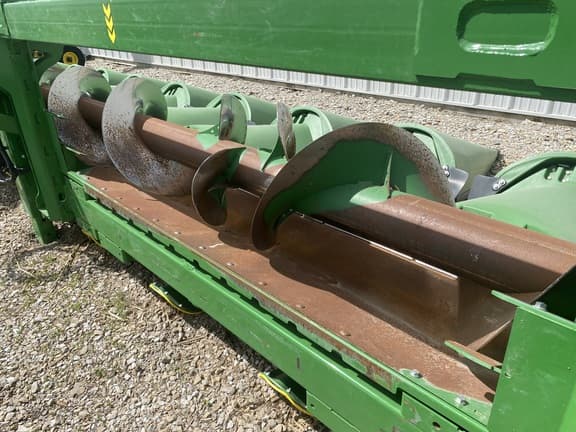 Image of John Deere C16F equipment image 3