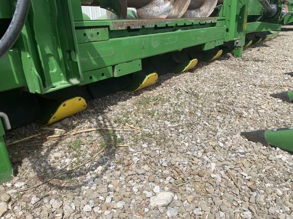 Image of John Deere C16F equipment image 4