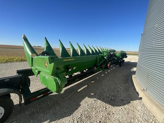 Image of John Deere C16F equipment image 3