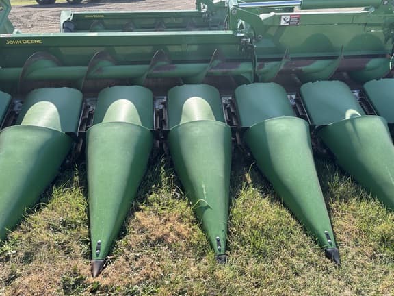 Image of John Deere C16F equipment image 2