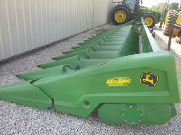 Image of John Deere C16R equipment image 3