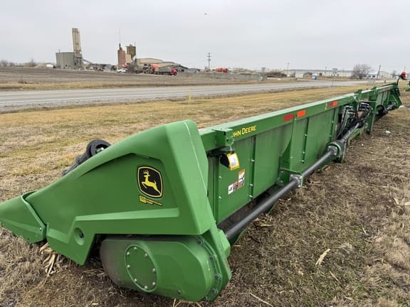 Image of John Deere C16R equipment image 4