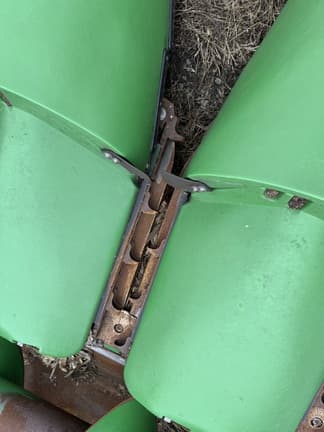 Image of John Deere C16R equipment image 3