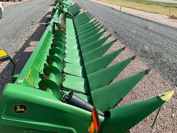 Image of John Deere C16R equipment image 4