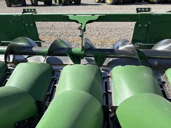 Image of John Deere C16R equipment image 4