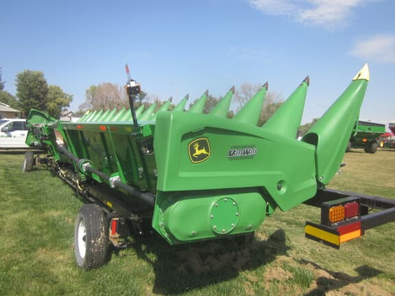 Image of John Deere C16R equipment image 4