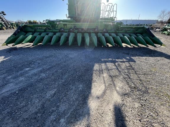 Image of John Deere C18F equipment image 1