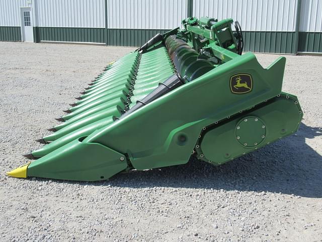 Image of John Deere C18F equipment image 1