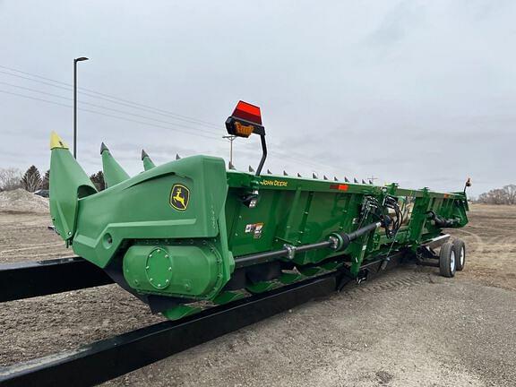 Image of John Deere C18R equipment image 2