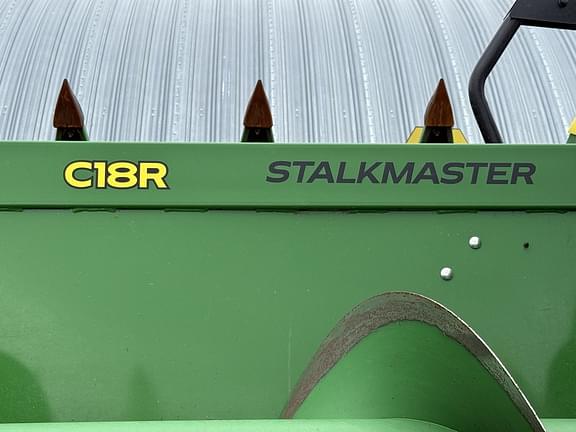 Image of John Deere C18R equipment image 4