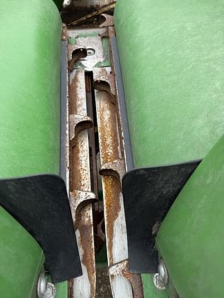 Image of John Deere C18R equipment image 3