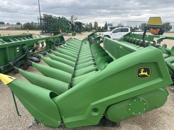 Image of John Deere C18R equipment image 2
