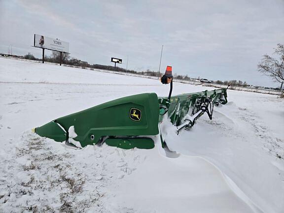 Image of John Deere C18R equipment image 3