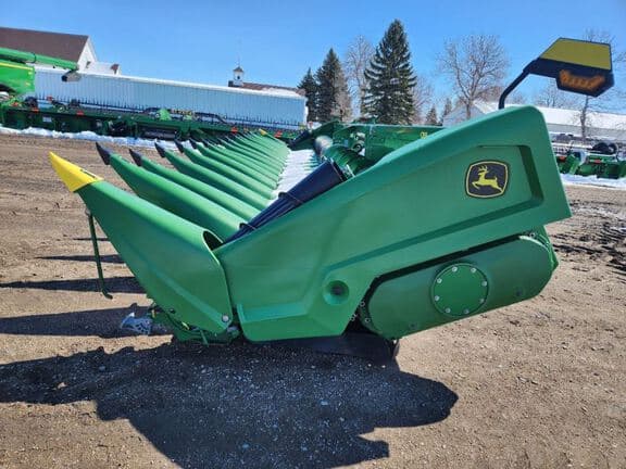Image of John Deere C18R equipment image 1