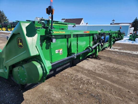 Image of John Deere C18R equipment image 3