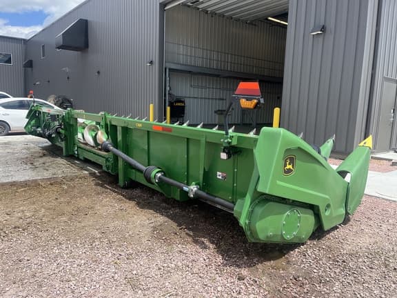Image of John Deere C18R equipment image 3