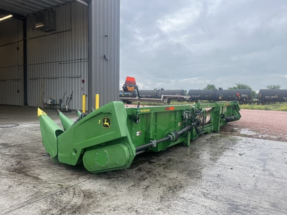 Image of John Deere C18R equipment image 2