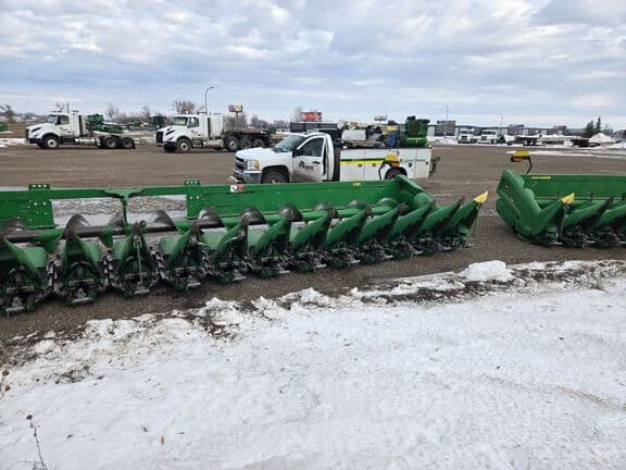 Image of John Deere C18R equipment image 1
