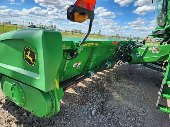 Image of John Deere C18R equipment image 3