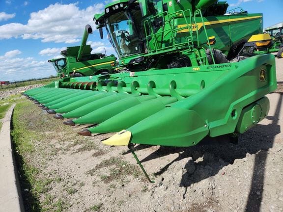 2024 John Deere C18R Equipment Image0