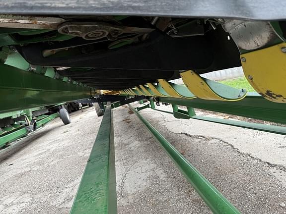 Image of John Deere C18R equipment image 3