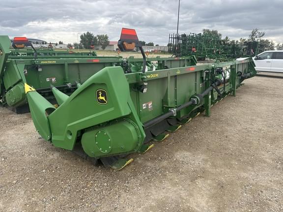 Image of John Deere C18R equipment image 4