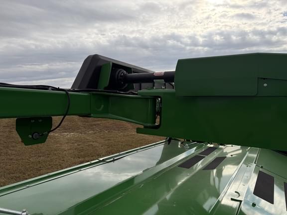 Image of John Deere C400 equipment image 4