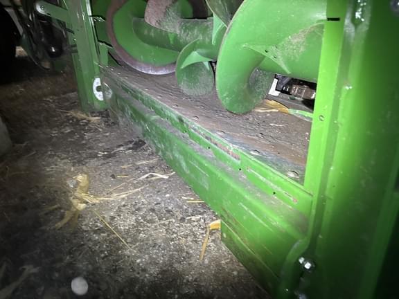 Image of John Deere C6R equipment image 2