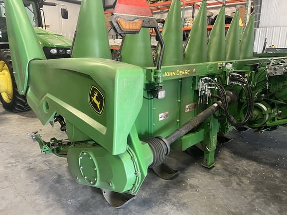 Image of John Deere C8R Primary image