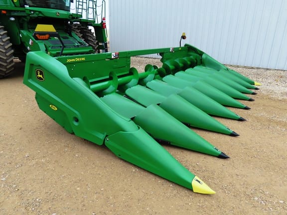 2024 John Deere C8R Equipment Image0